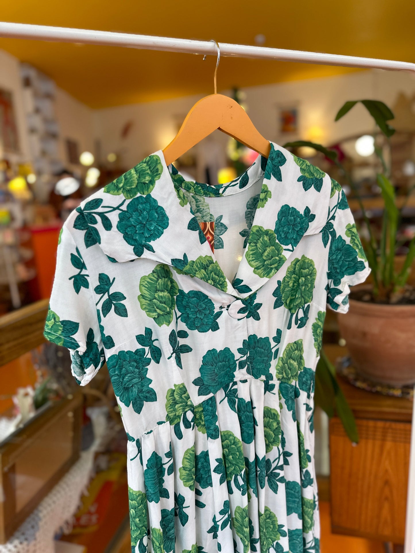 1950s Green Rose Print Tea Dress