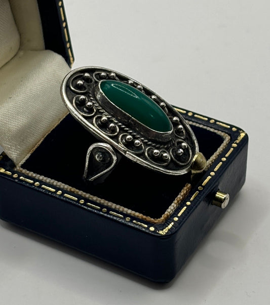 =Vintage Sterling Silver Ring with Green Stone, Size O1/2