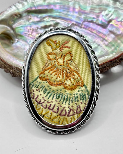 1940s Embroidered Handmade Brooch / Tiered Dress