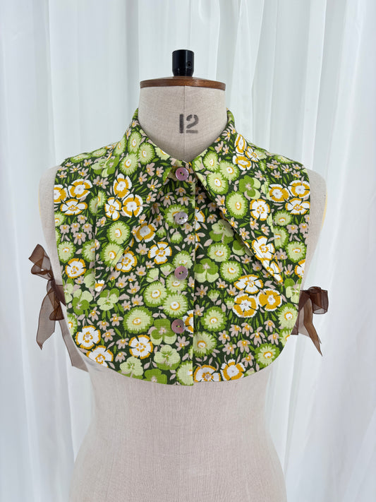 Collar // Dagger Style // 70s Green Floral // ONE OF A KIND