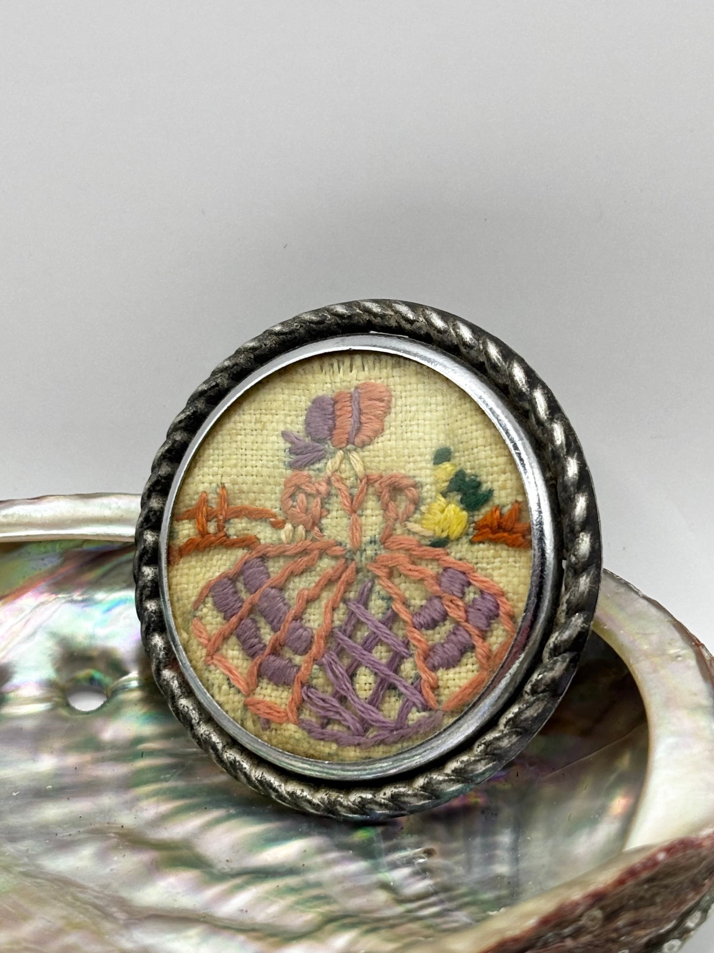 1940s Embroidered Handmade Brooch / Purple Dress