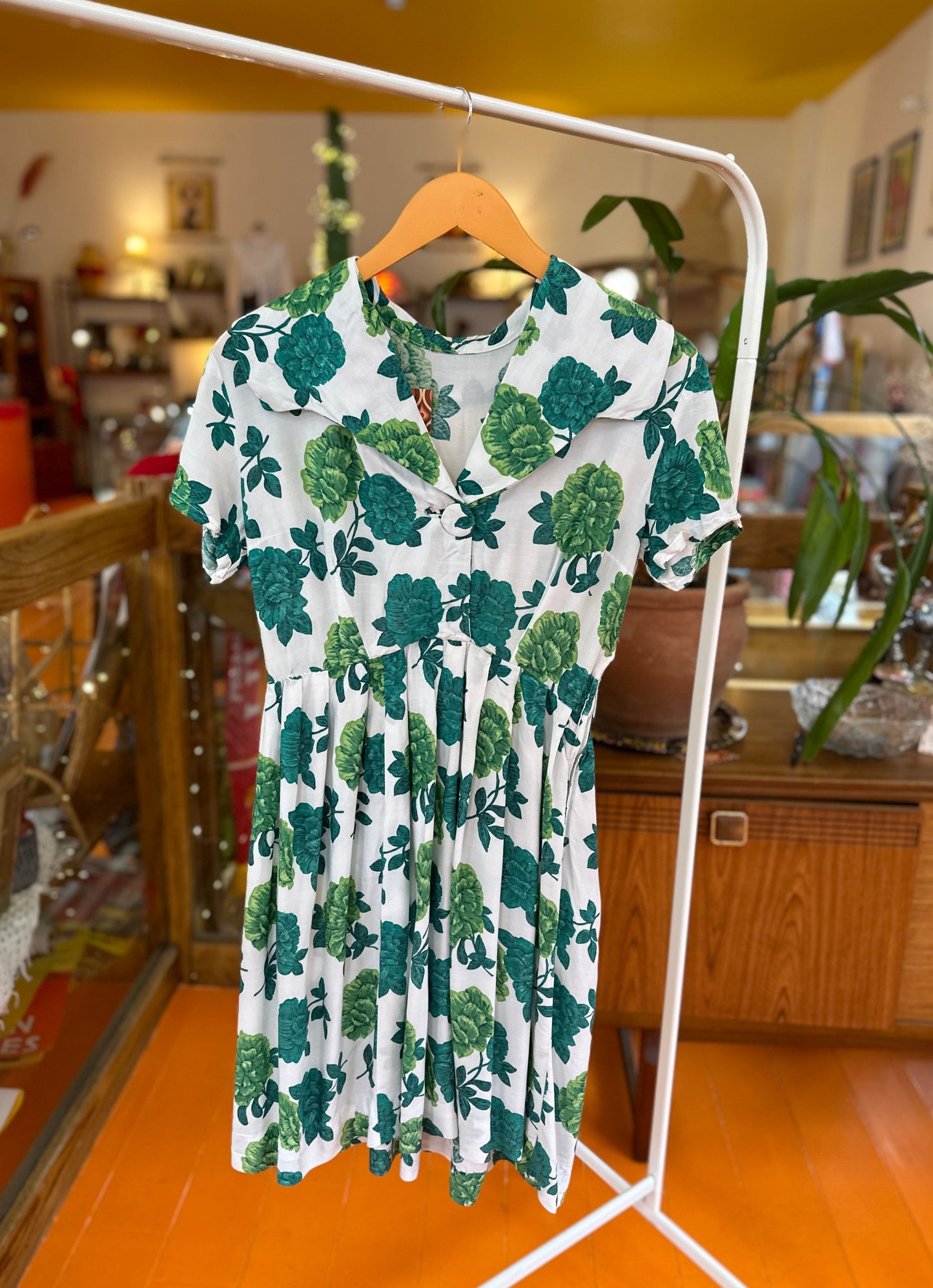 1950s Green Rose Print Tea Dress