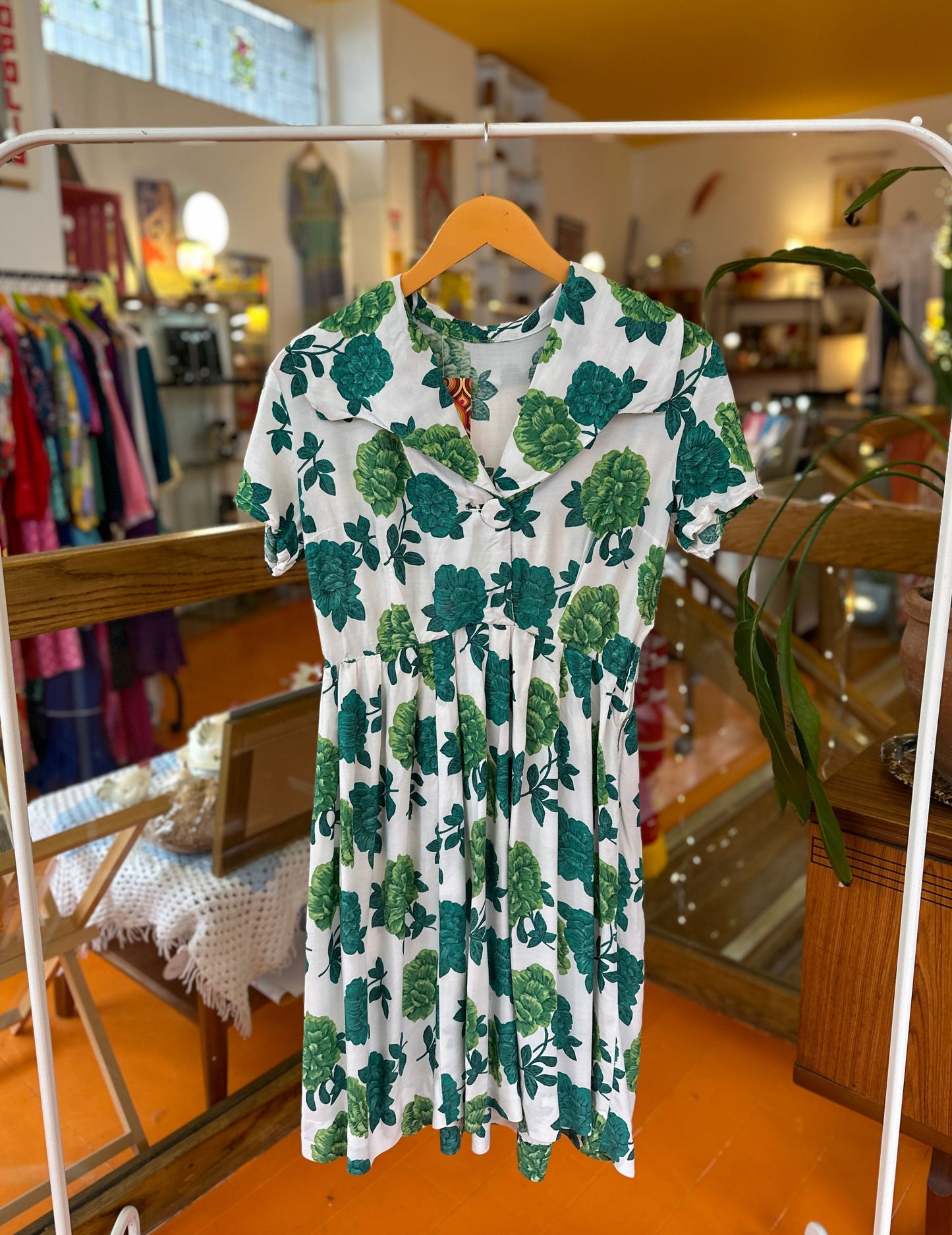 1950s Green Rose Print Tea Dress