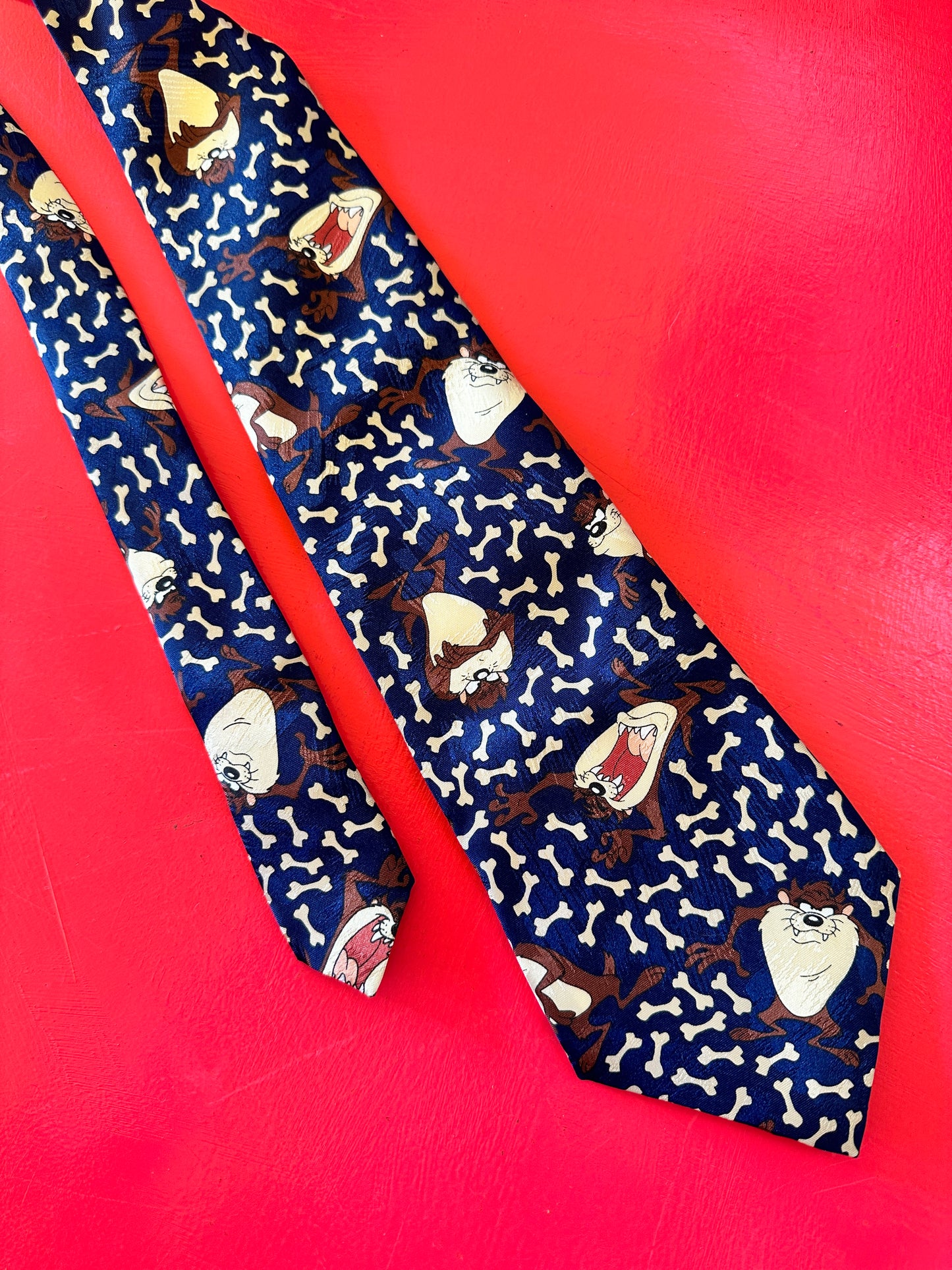 Novelty Tie Looney Tunes Tazz Bones