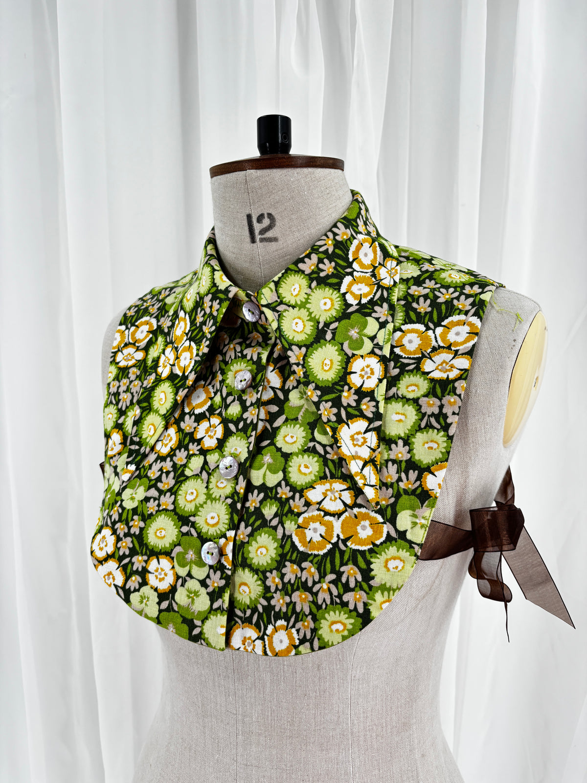 Collar // Dagger Style // 70s Green Floral // ONE OF A KIND