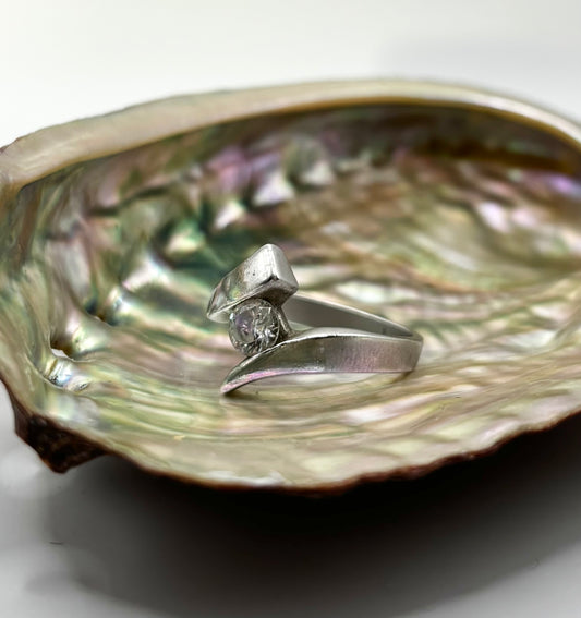 Vintage Sterling Silver Solitaire Twist Ring, size UK M