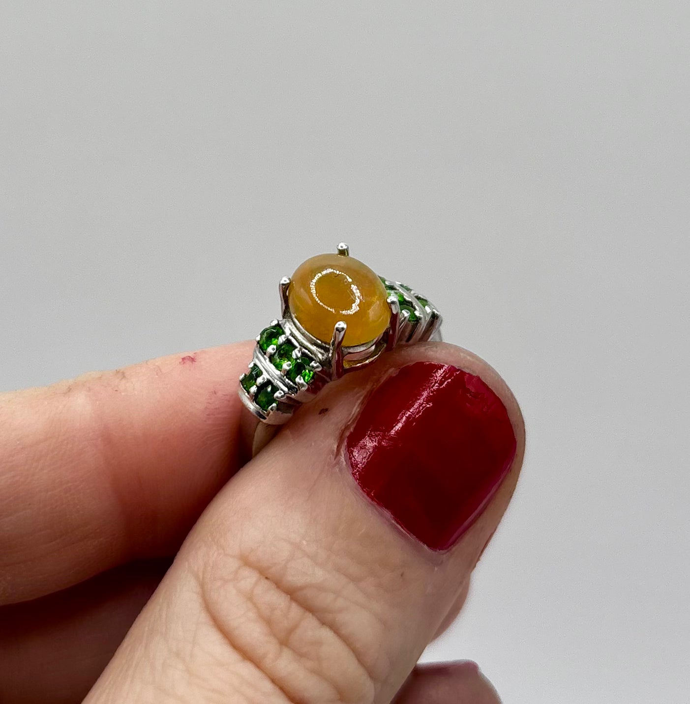 Vintage Sterling Silver Ring, with Green and Yellow stones, size UK J