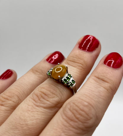 Vintage Sterling Silver Ring, with Green and Yellow stones, size UK J