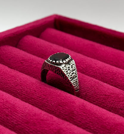 Vintage Sterling Silver Signet Ring with Garnet, size M1/2