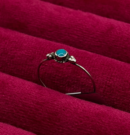 Vintage Delicate Sterling Silver Ring with Turquoise, size M1/2