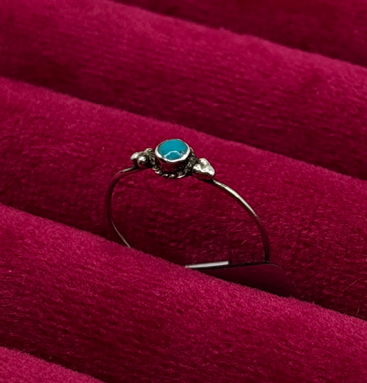 Vintage Delicate Sterling Silver Ring with Turquoise, size M1/2