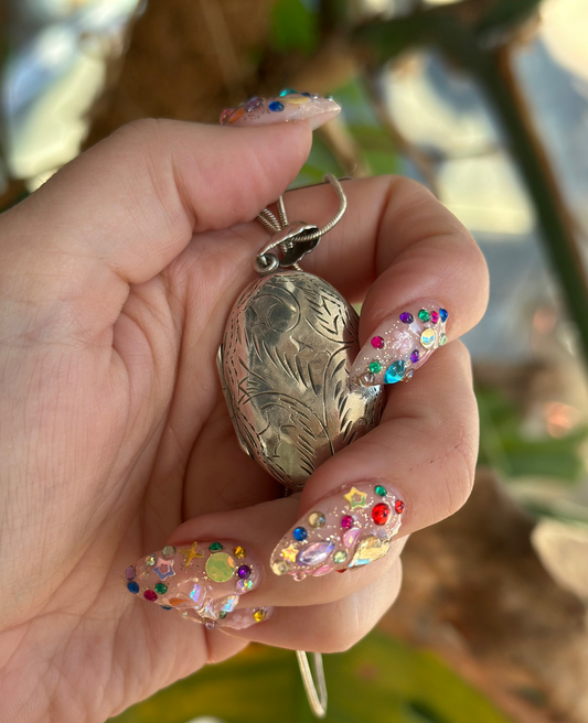 Vintage Silver Necklace Locket with Engraved Pattern