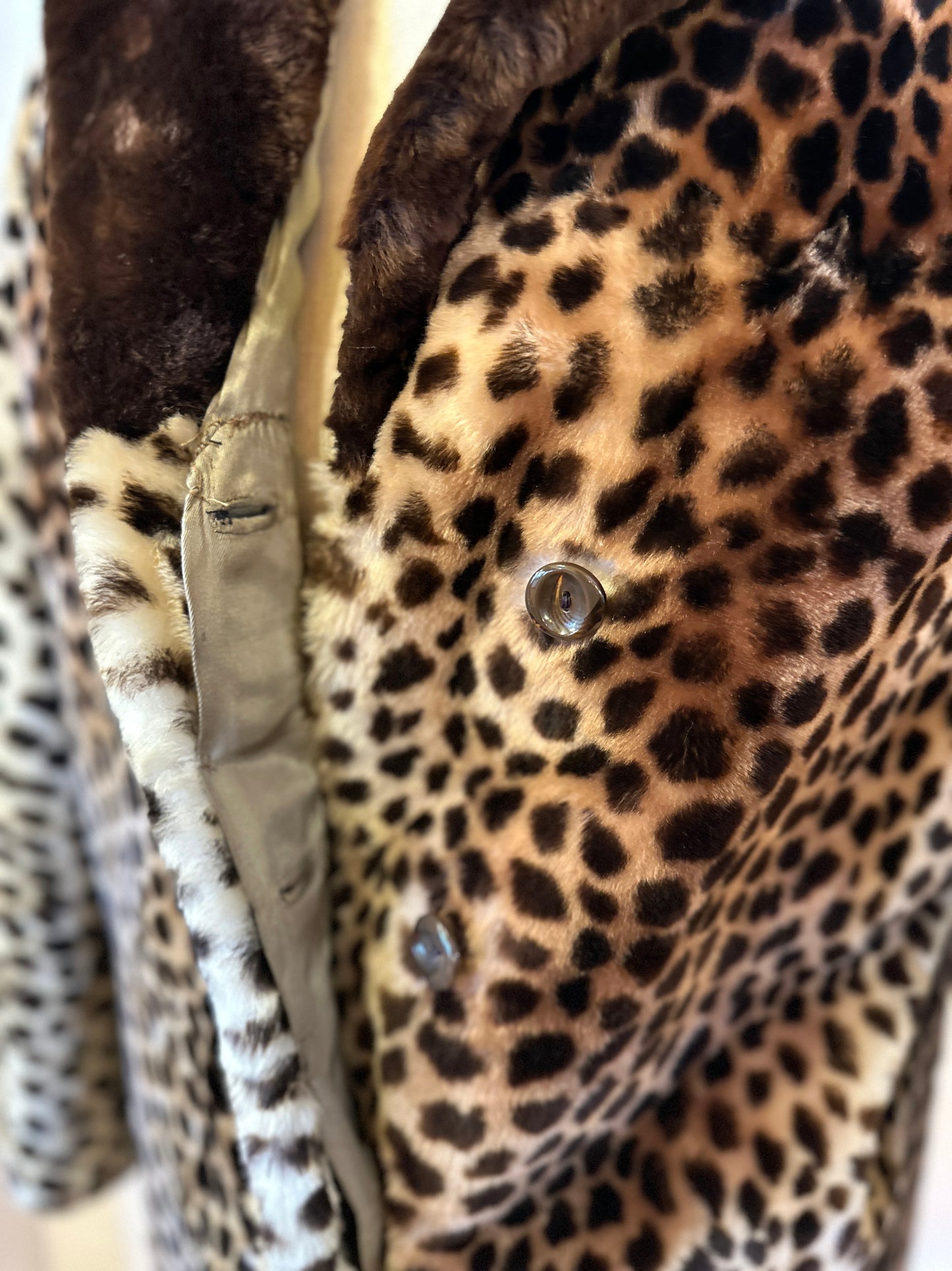 Vintage Sheepskin Coat in Leopard Print w/ Brown Collar