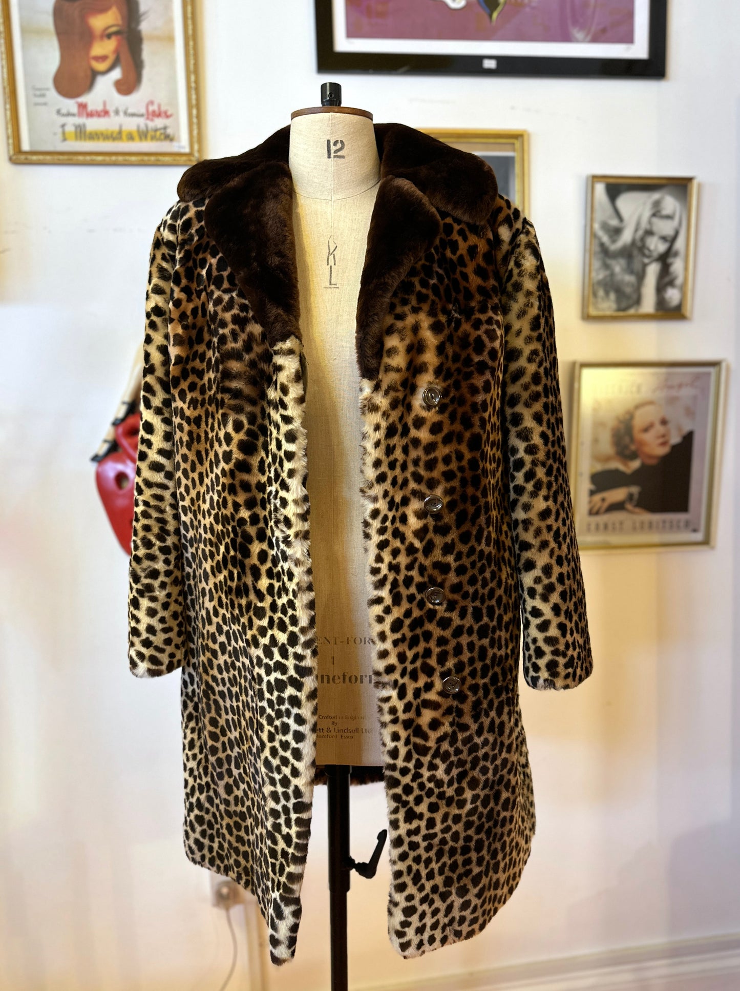 Vintage Sheepskin Coat in Leopard Print w/ Brown Collar