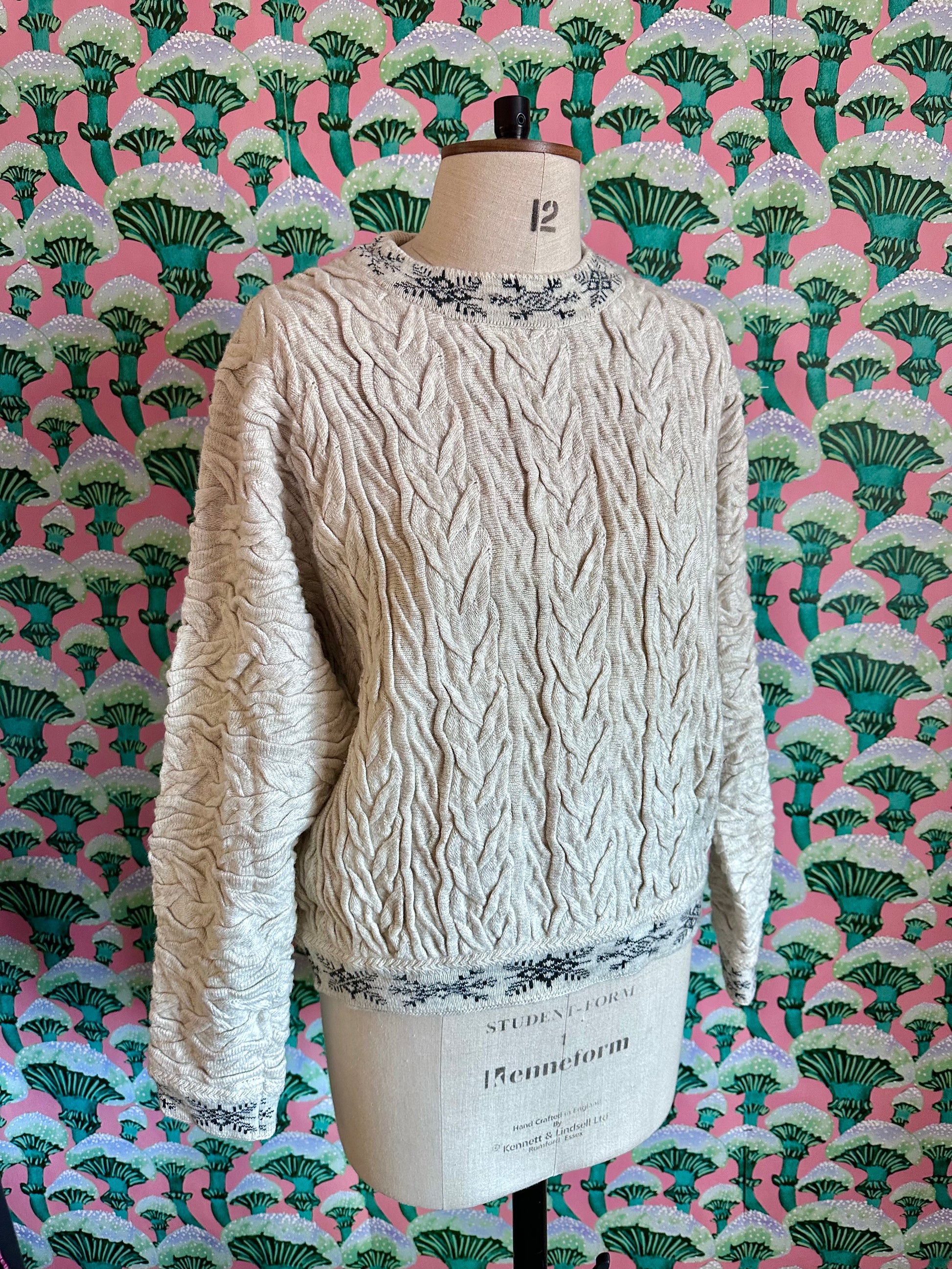 Sweater 90s 2025